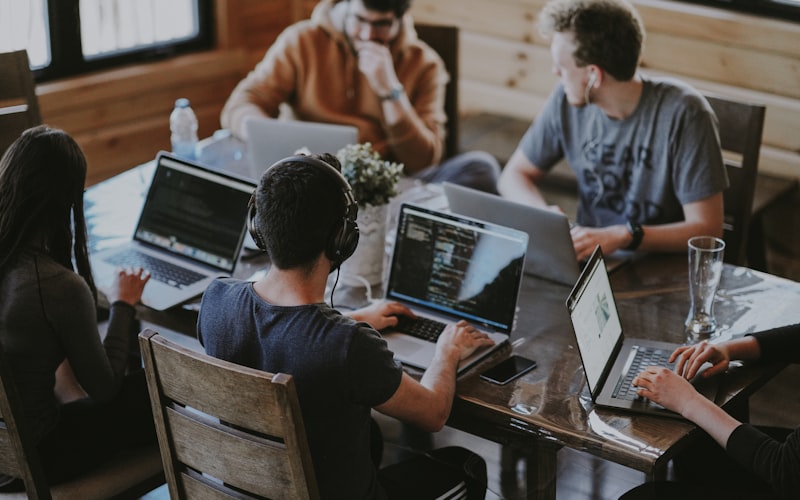 Il team di sviluppo al lavoro
